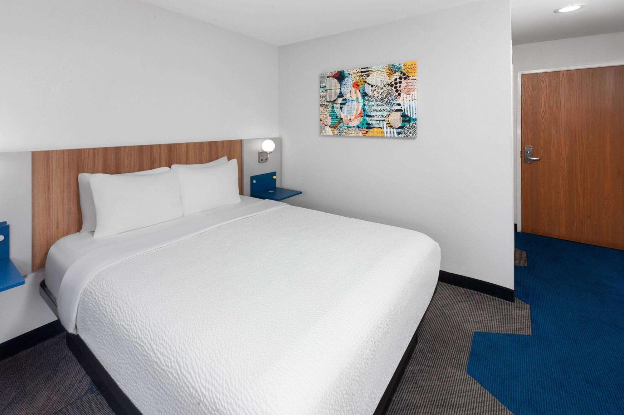 Microtel Inn By Wyndham ג'יינסוויל מראה חיצוני תמונה